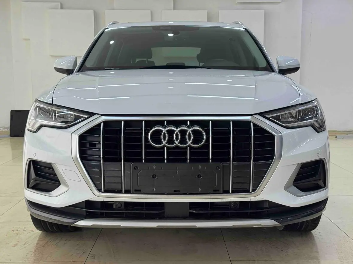 Audi Q3 2022 35 TFSI Dynamic Fashion