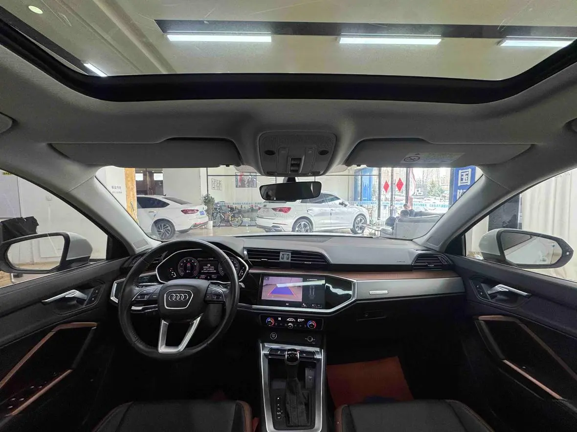 Audi Q3 2022 35 TFSI Dynamic Fashion