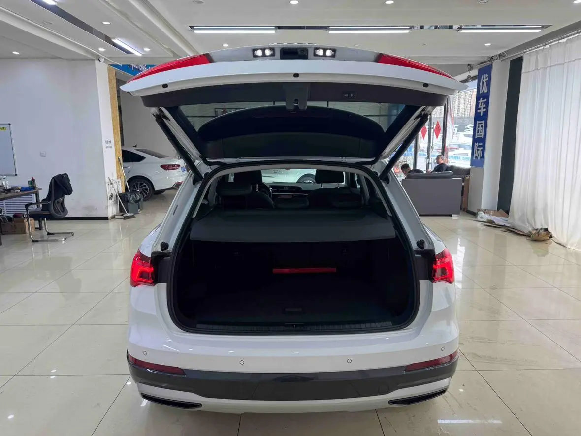 Audi Q3 2022 35 TFSI Dynamic Fashion