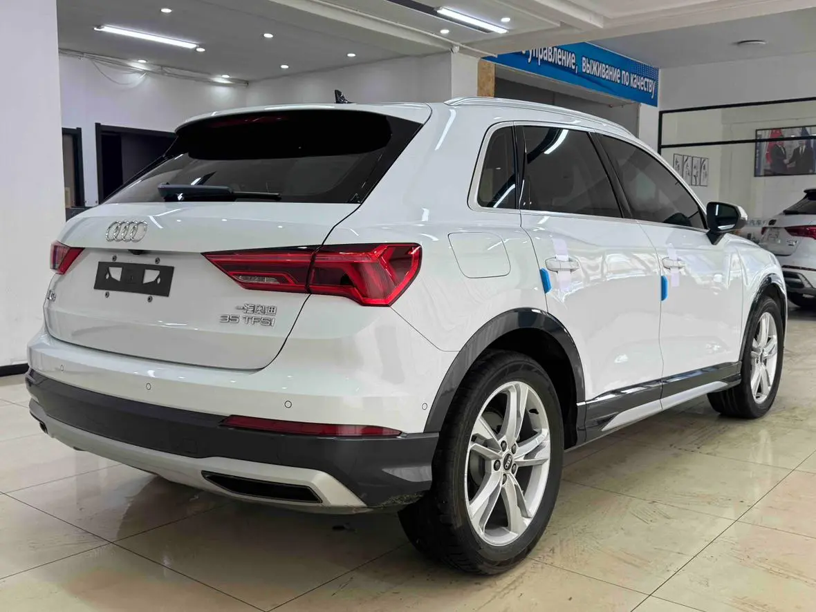 Audi Q3 2022 35 TFSI Dynamic Fashion