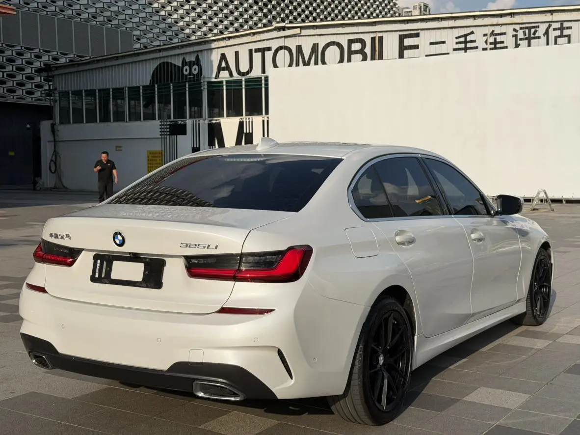 BMW 3 Series 2020 325Li M Sport Package