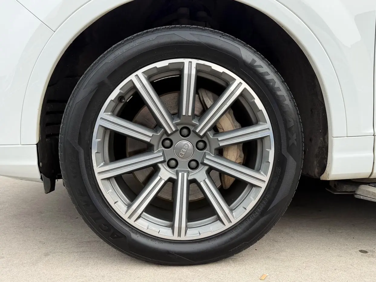 Audi Q7 2018 45 TFSI Tech