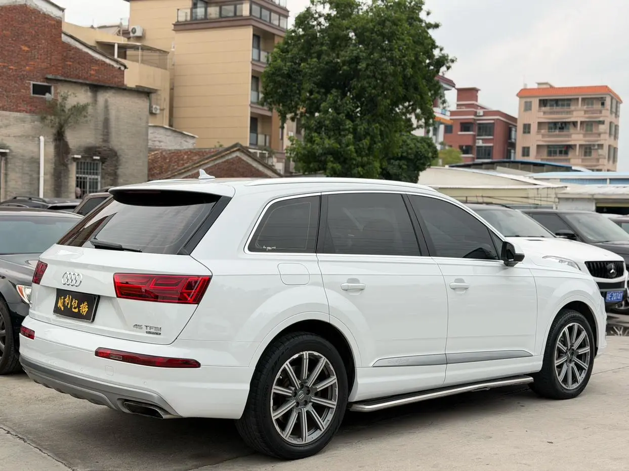 Audi Q7 2018 45 TFSI Tech