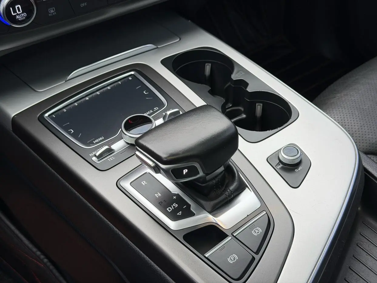 Audi Q7 2018 45 TFSI Tech
