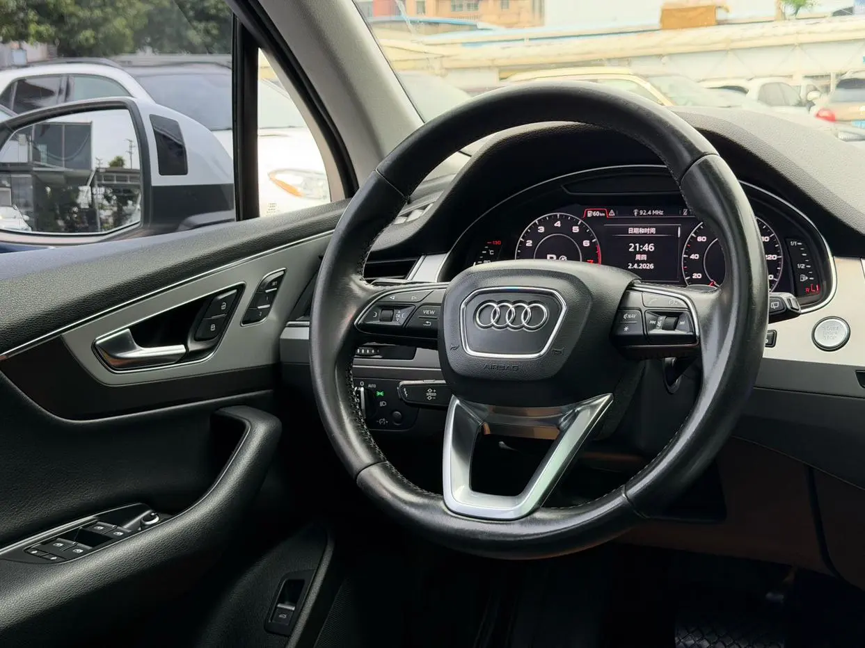 Audi Q7 2018 45 TFSI Tech