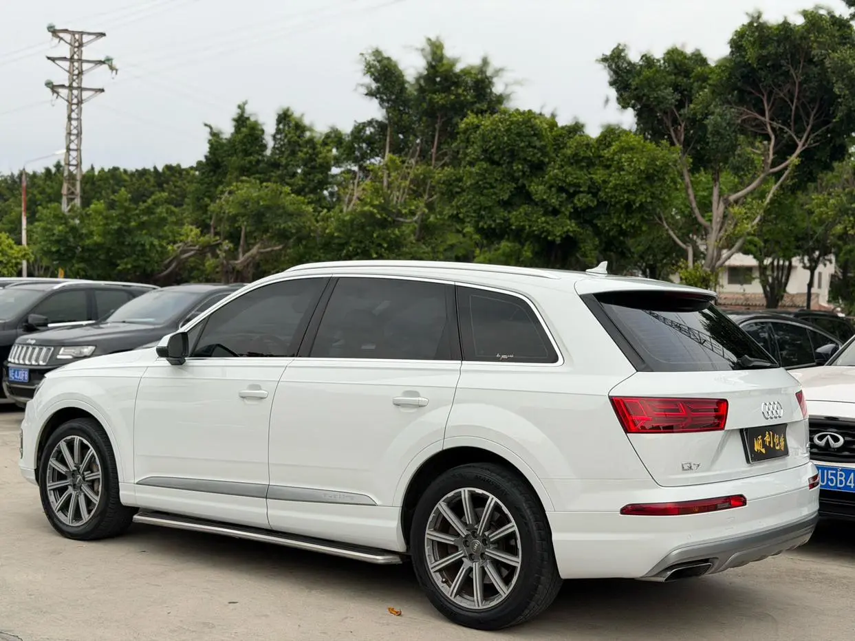 Audi Q7 2018 45 TFSI Tech