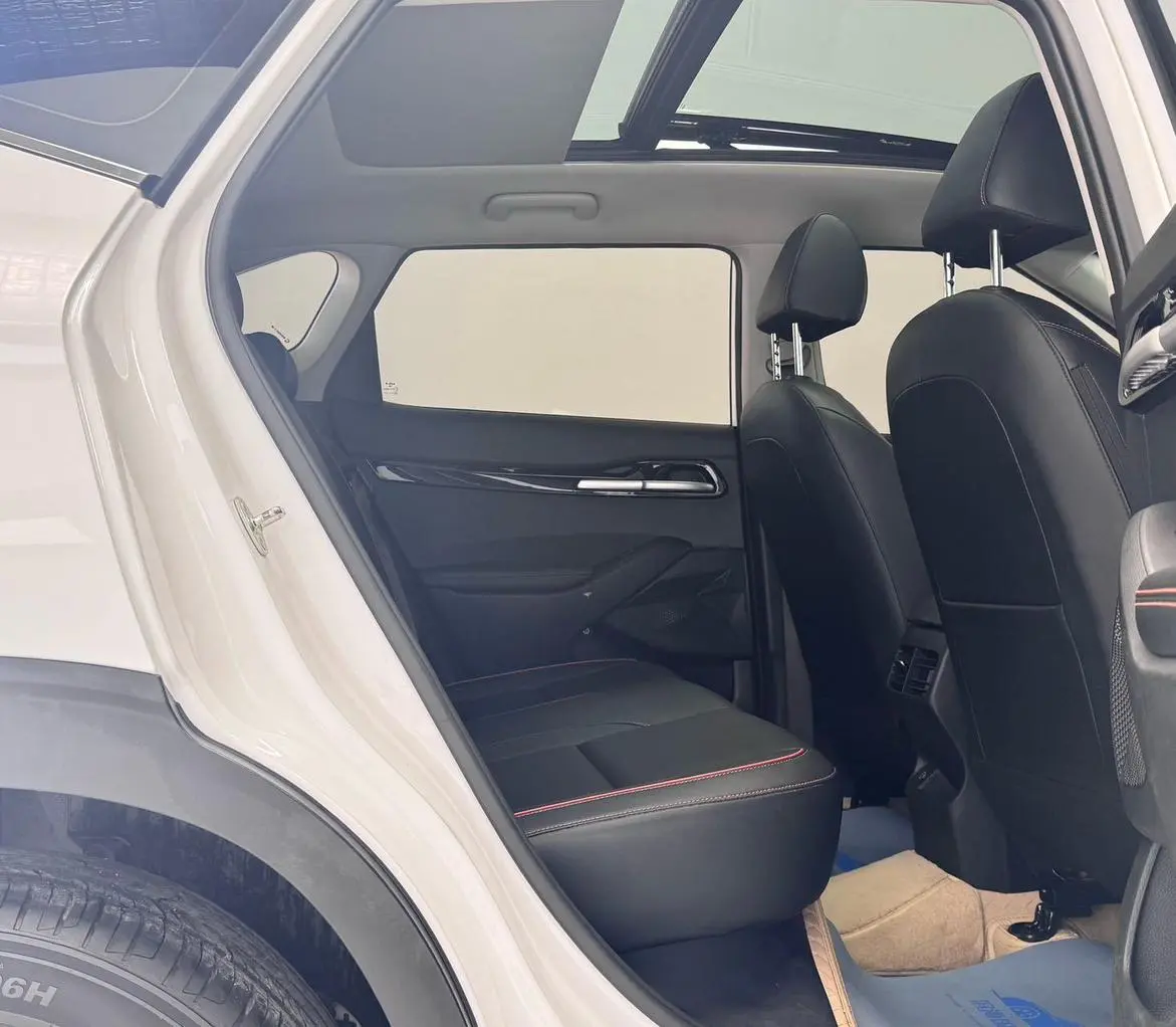 Kia 2023 1.5L IVT Luxury