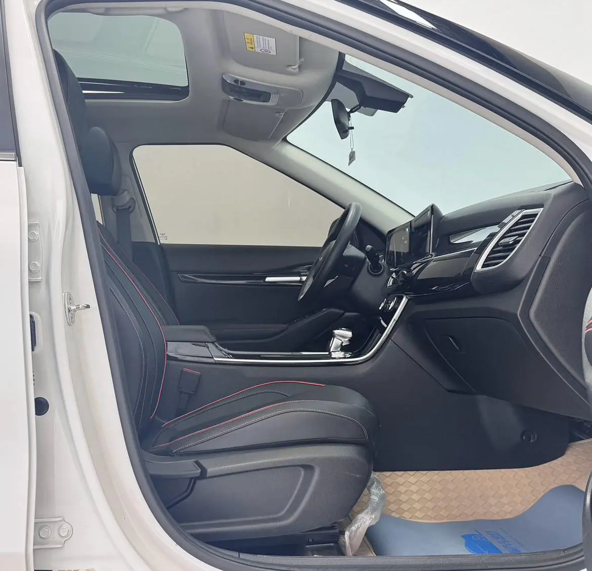 Kia 2023 1.5L IVT Luxury
