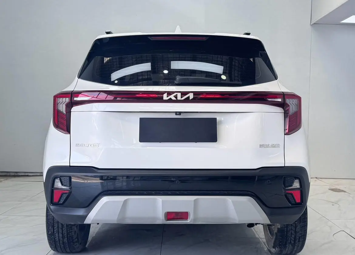 Kia 2023 1.5L IVT Luxury