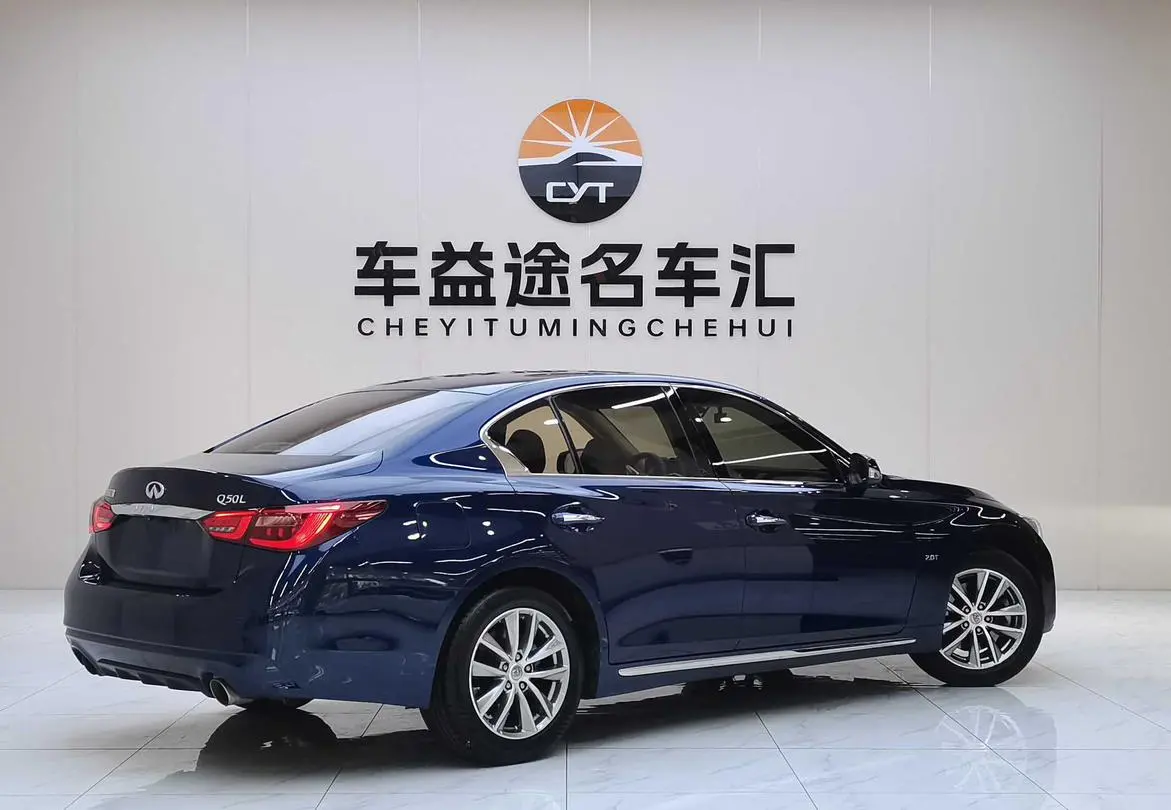 Infiniti Q50L 2018 2.0T Comfort China VI