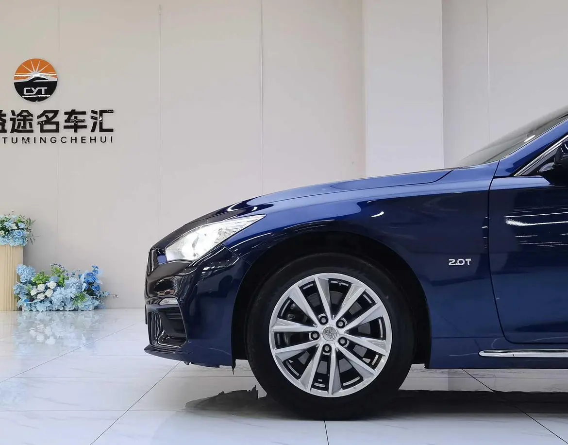 Infiniti Q50L 2018 2.0T Comfort China VI