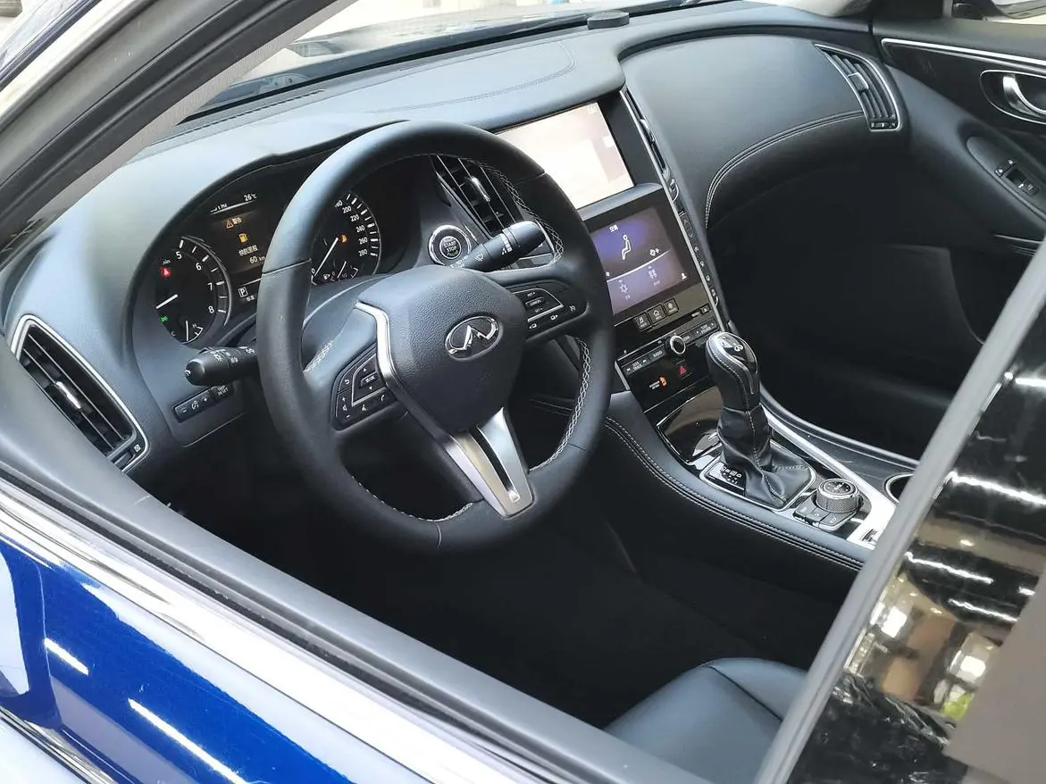 Infiniti Q50L 2018 2.0T Comfort China VI