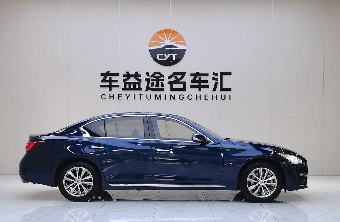 Infiniti Q50L 2018 2.0T Comfort China VI