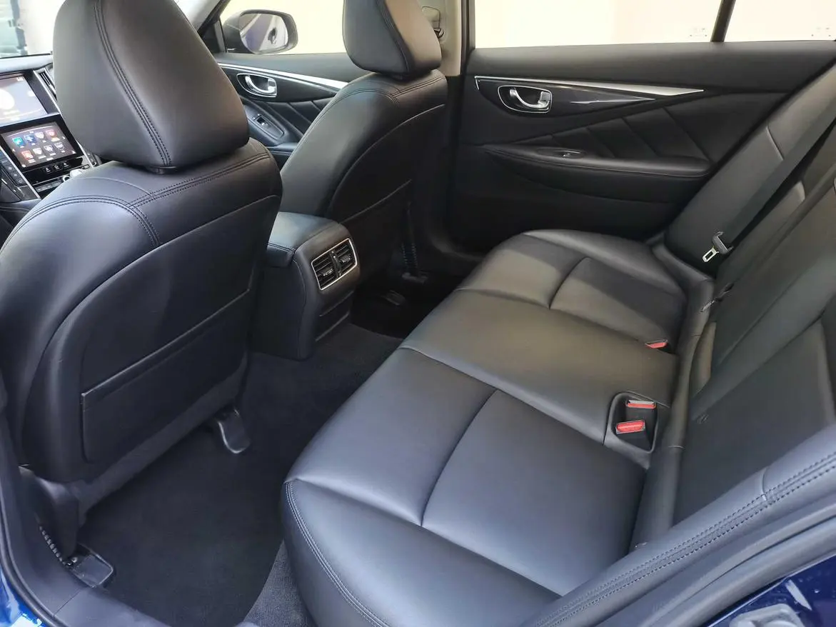 Infiniti Q50L 2018 2.0T Comfort China VI