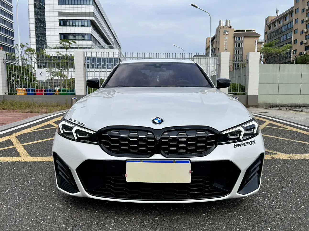 BMW 3 Series 2023 325Li M Sport Shadow Night Package