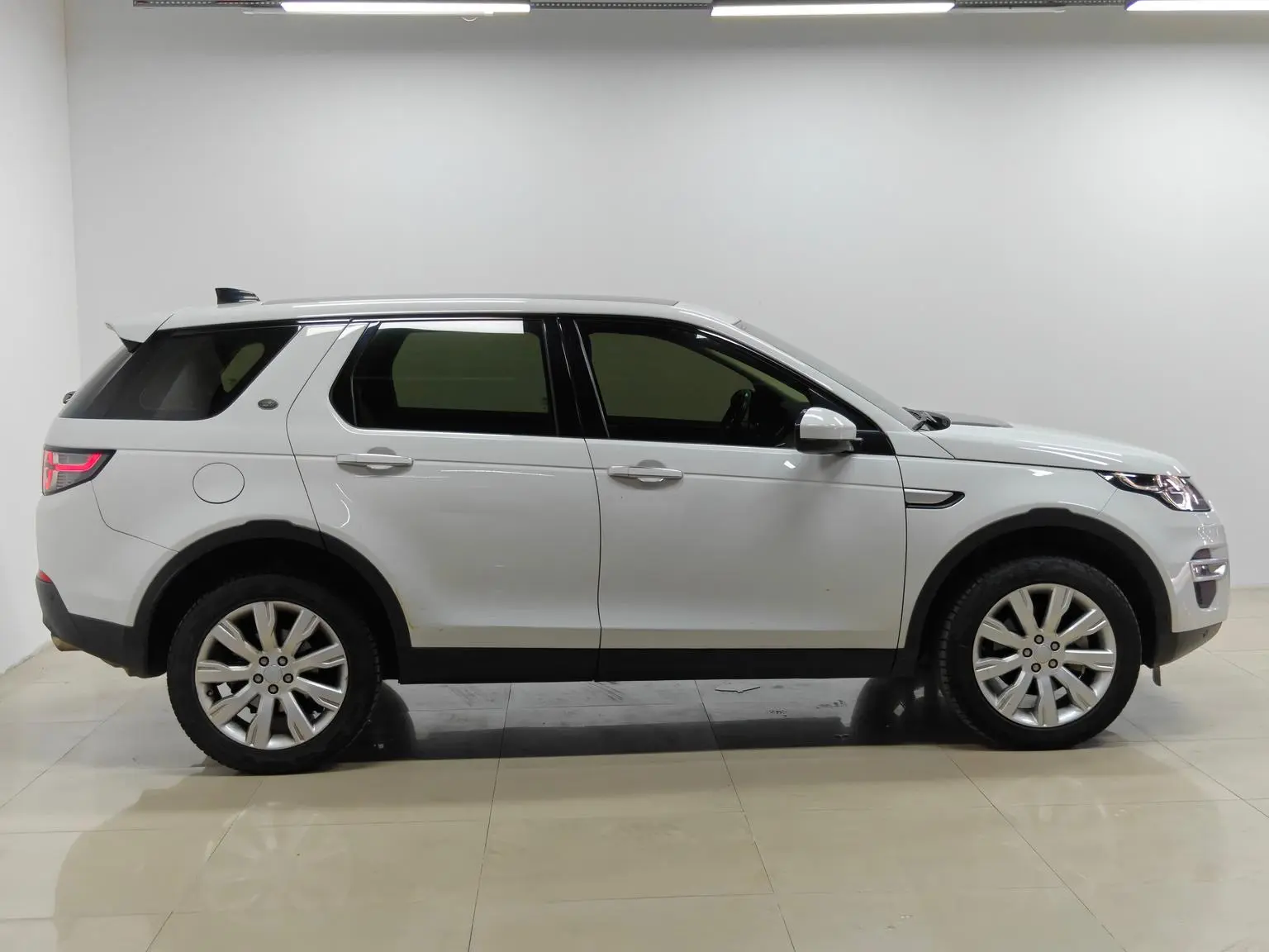 Land Rover Discovery Sport 2018 240PS HSE LUXURY