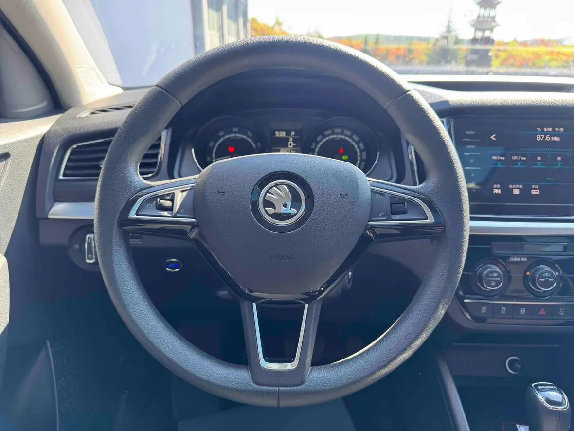 Skoda 2022 1.5L Auto