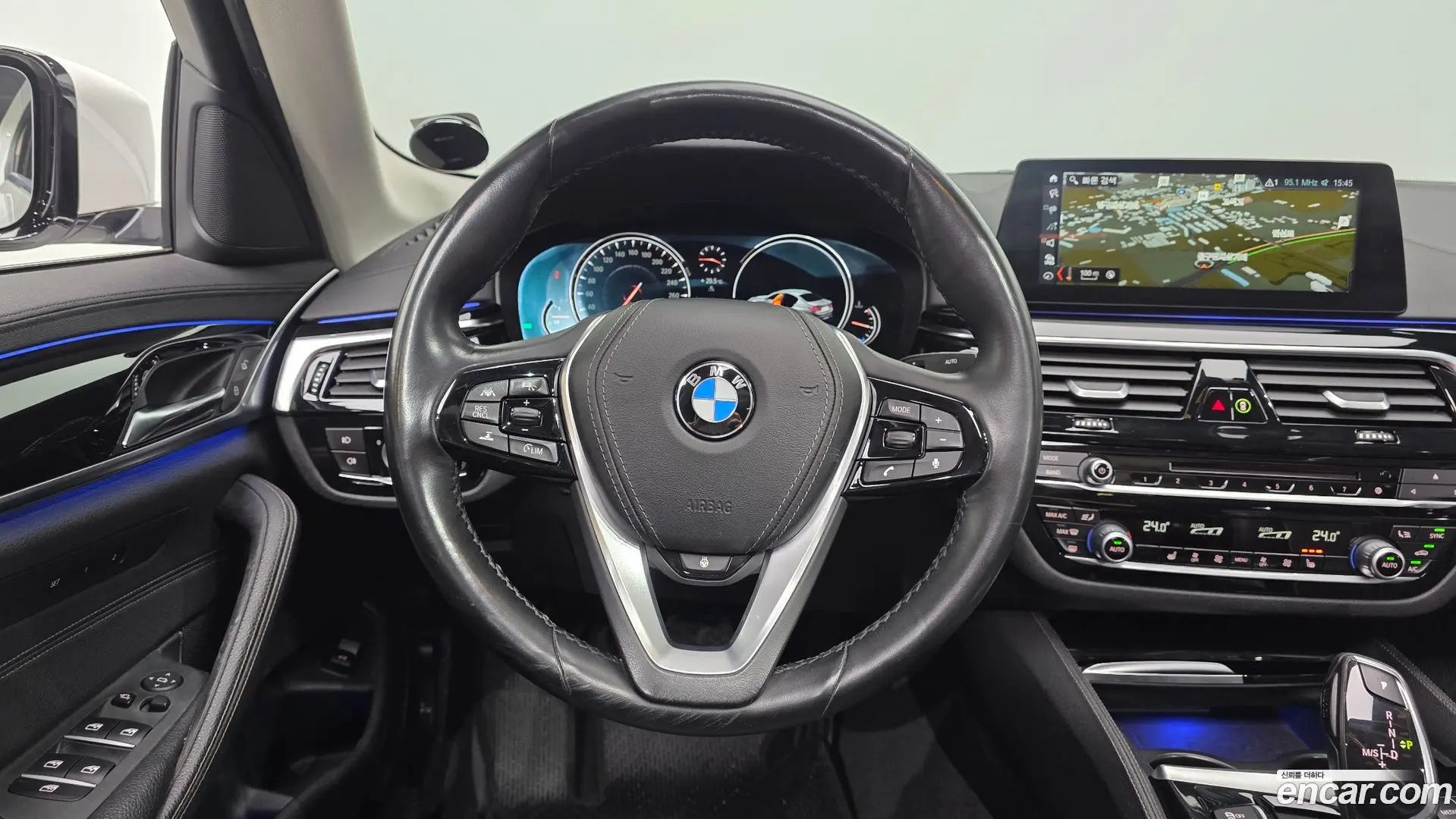 BMW 5-Series 520i Luxury 2017