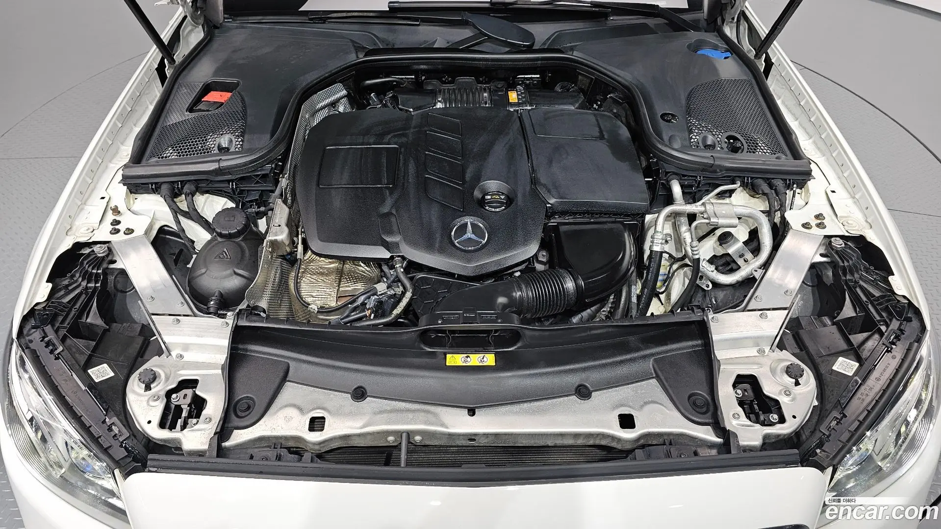 Mercedes-Benz E-Class E220d Avantgarde