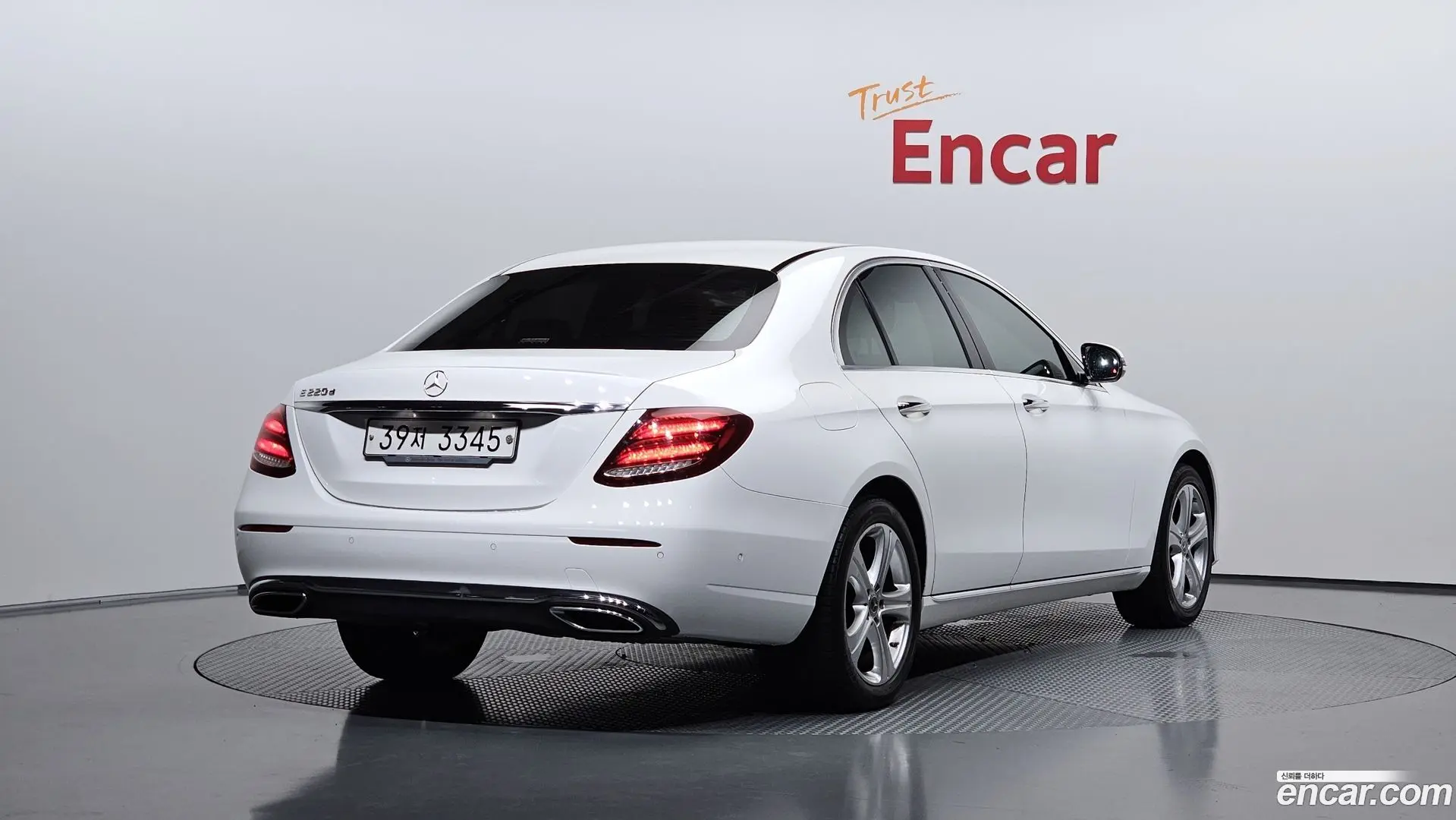 Mercedes-Benz E-Class E220d Avantgarde
