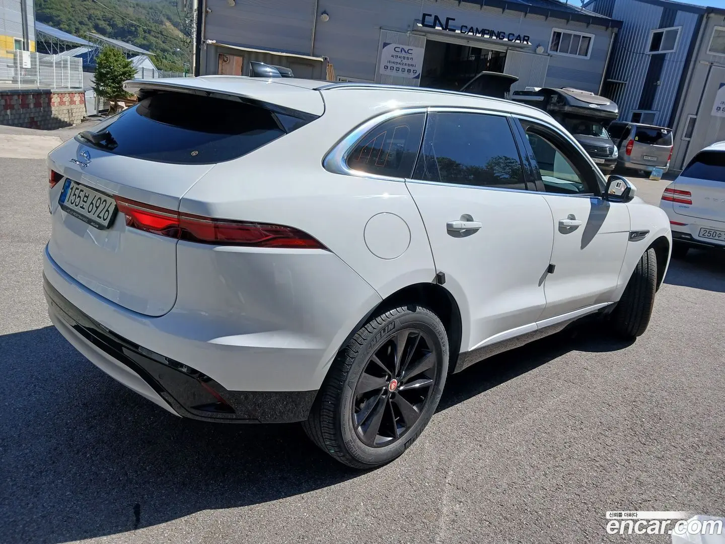 Jaguar F-PACE D200 SE