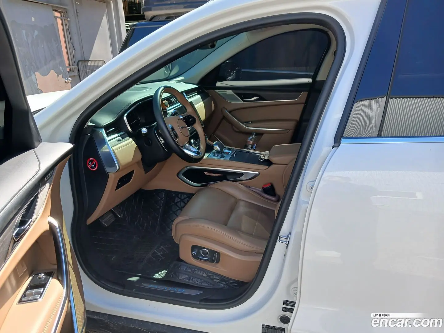 Jaguar F-PACE D200 SE