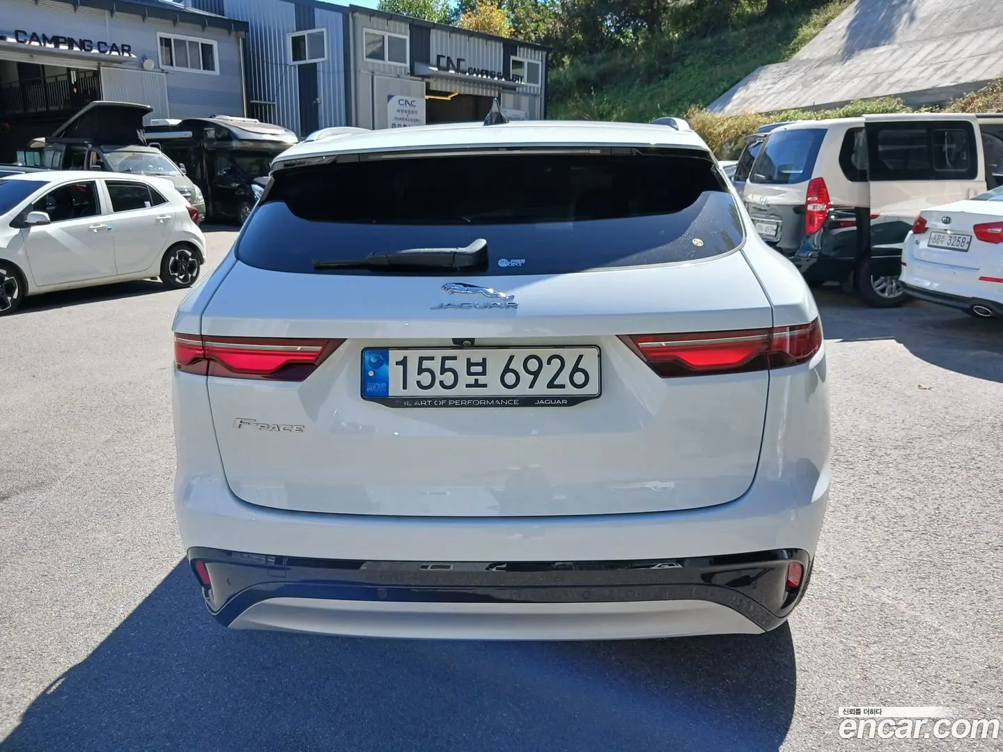 Jaguar F-PACE D200 SE