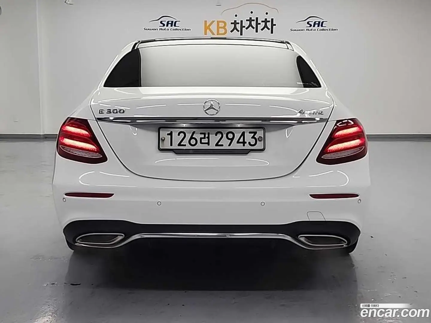 Mercedes-Benz E-Class E300 4MATIC AMG Line 2016