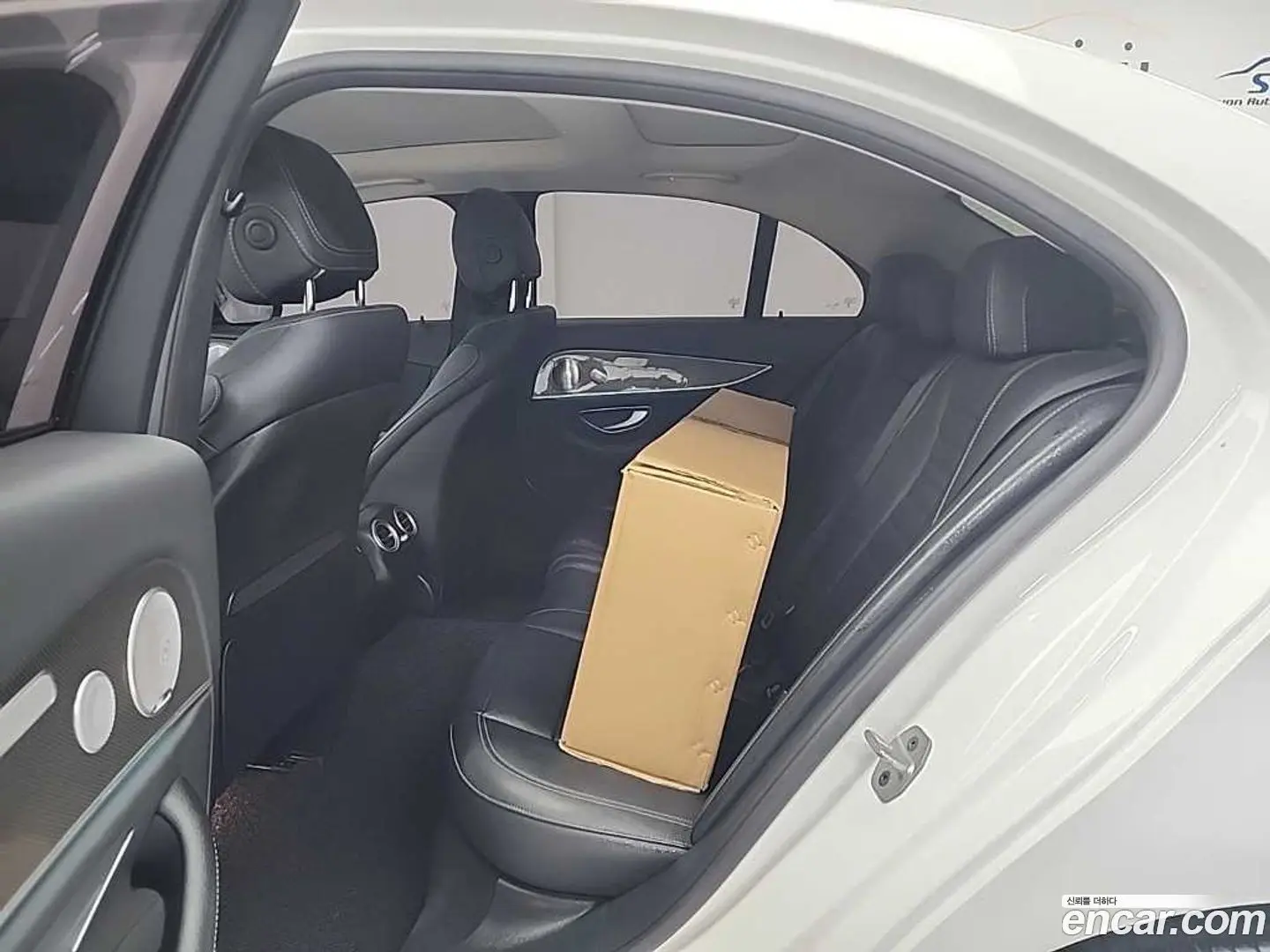 Mercedes-Benz E-Class E300 4MATIC AMG Line 2016
