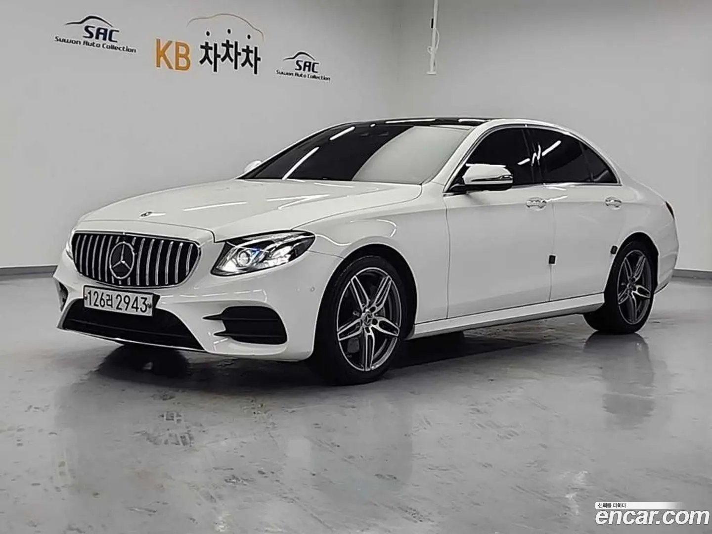 Mercedes-Benz E-Class E300 4MATIC AMG Line 2016