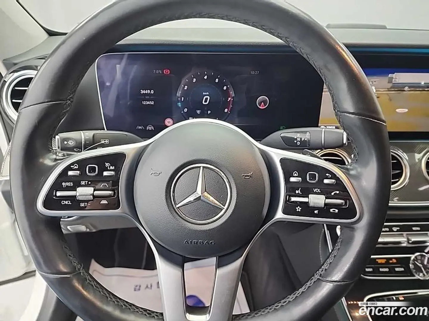Mercedes-Benz E-Class E300 4MATIC AMG Line 2016