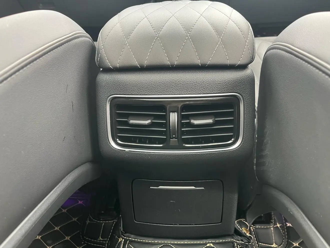 Hongqi HS5 2022 Facelift 2.0T Connected Flagship Enjoy