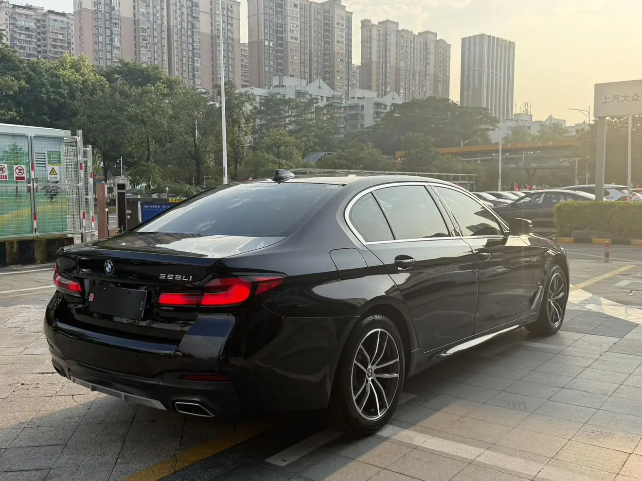 BMW 5 Series 2021 525Li M Sport Package