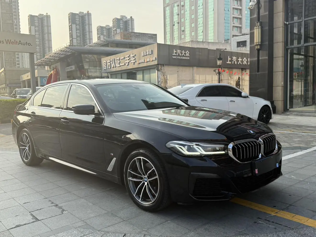 BMW 5 Series 2021 525Li M Sport Package