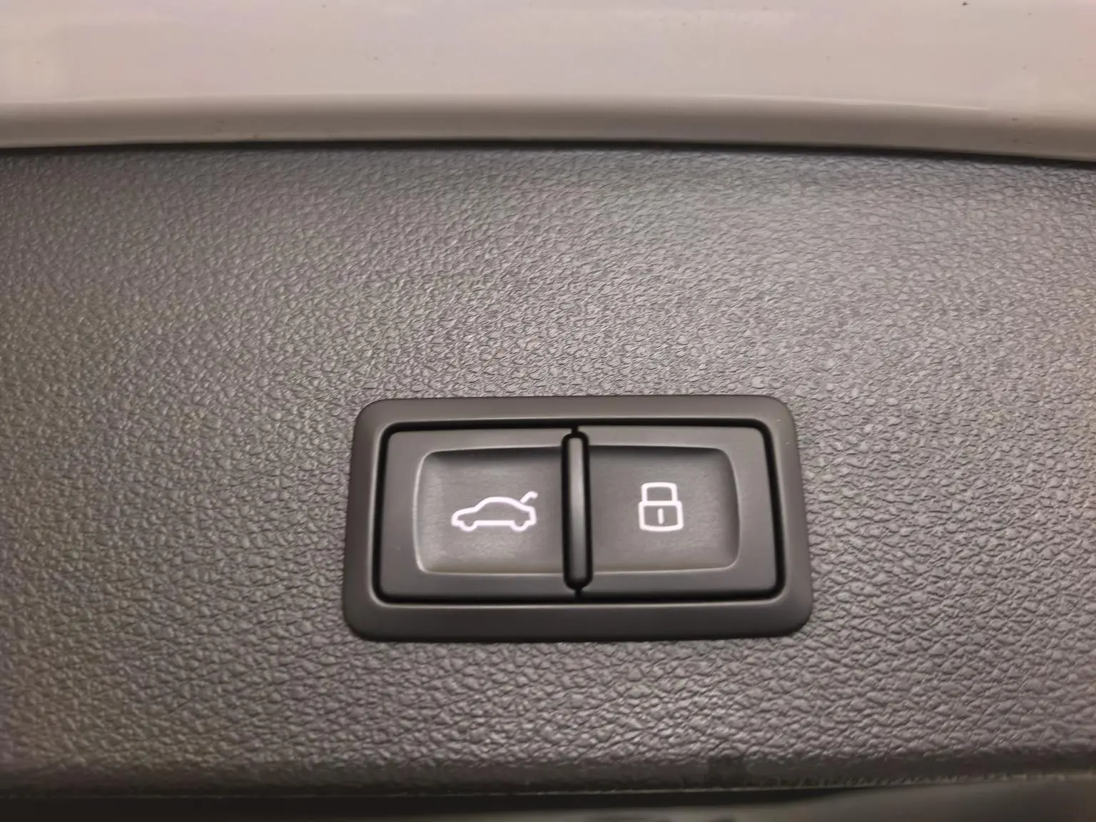 Audi Q2L 2021 35TFSI Dynamic Luxury