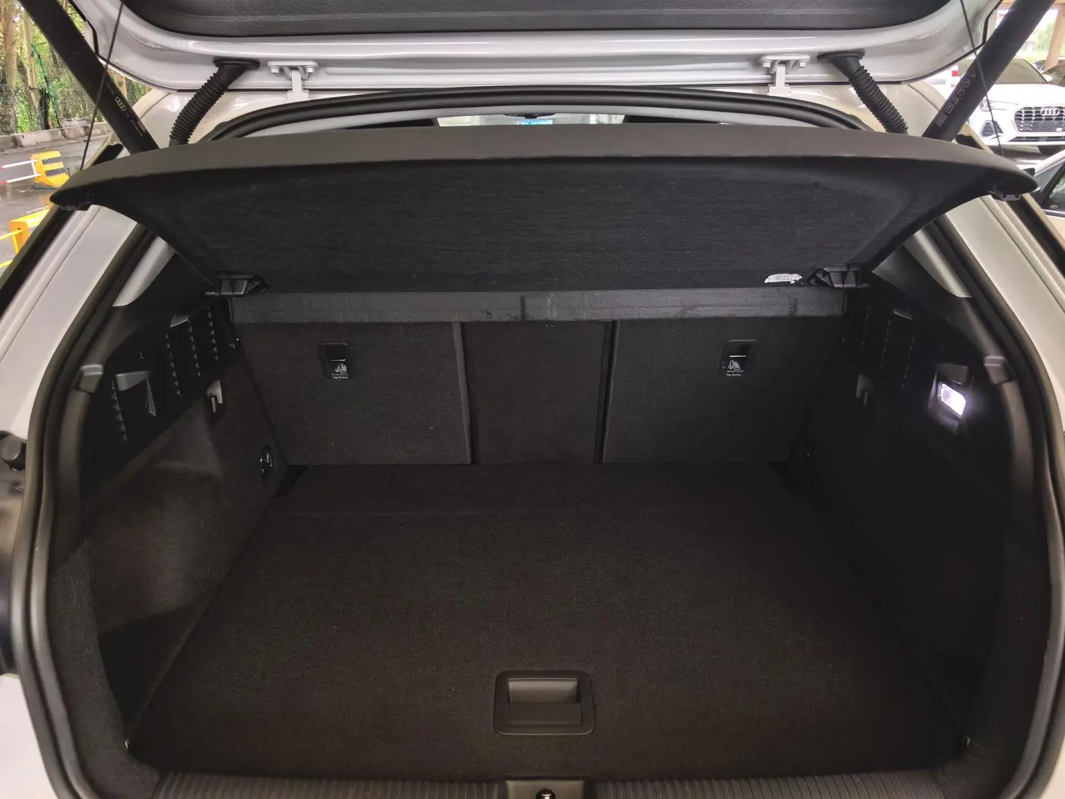 Audi Q2L 2021 35TFSI Dynamic Luxury