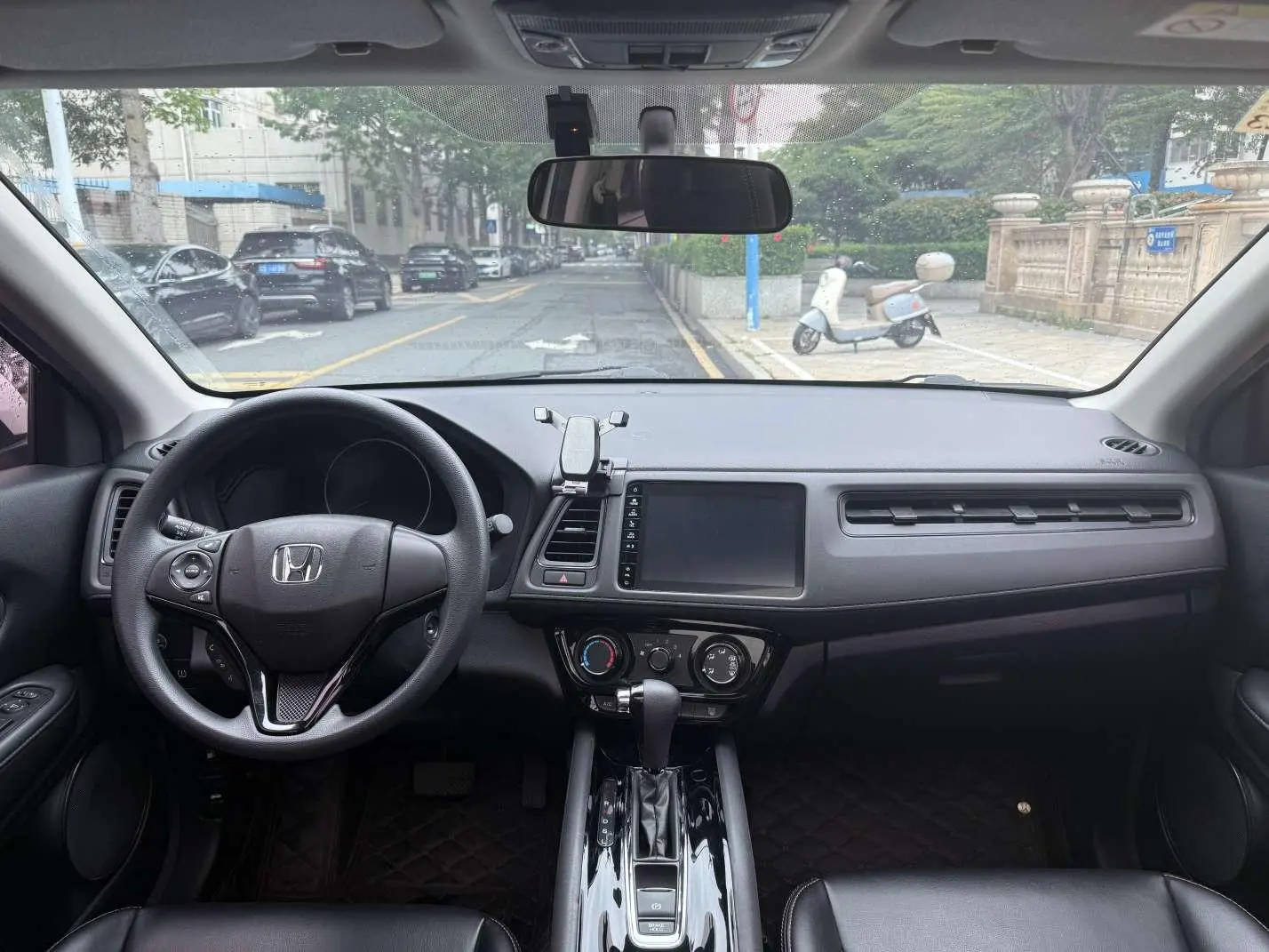 Honda Vezel 2020 1.5L CVT Pioneer