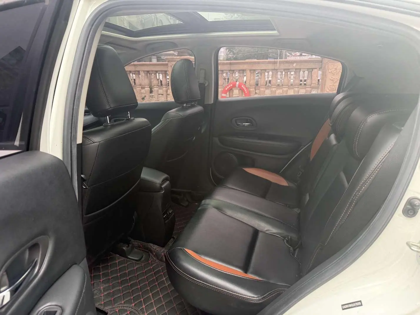 Honda Vezel 2020 1.5L CVT Pioneer