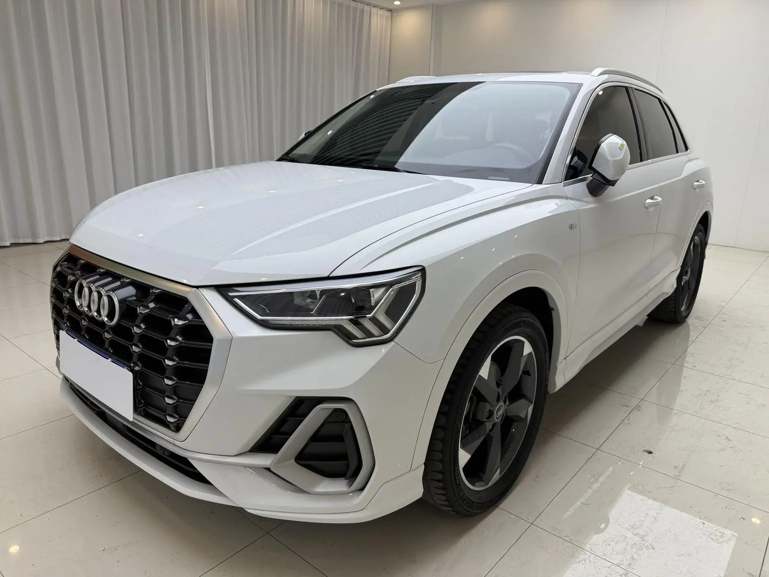 Audi Q3 2022 35 TFSI Dynamic Fashion