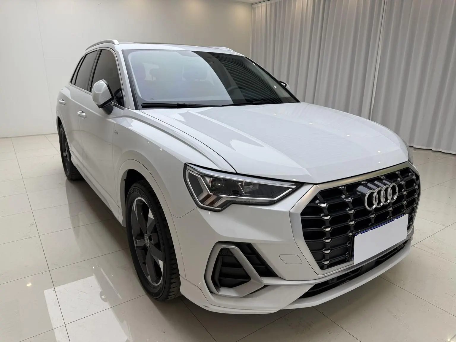 Audi Q3 2022 35 TFSI Dynamic Fashion