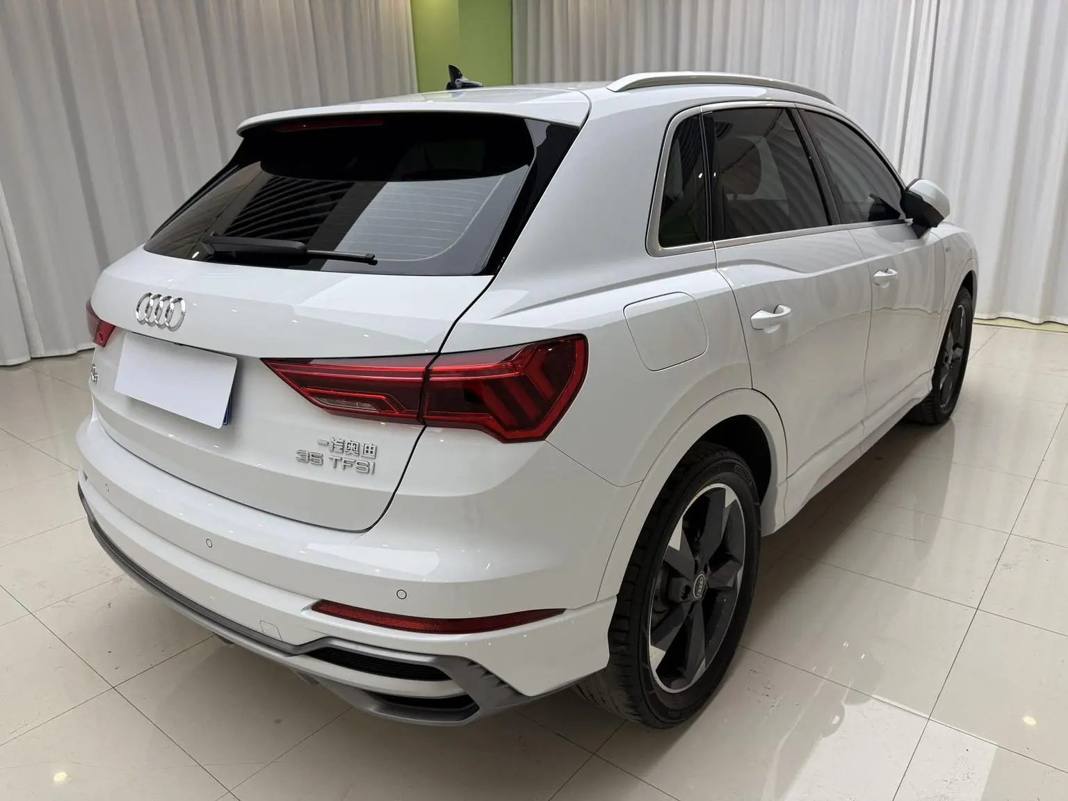 Audi Q3 2022 35 TFSI Dynamic Fashion