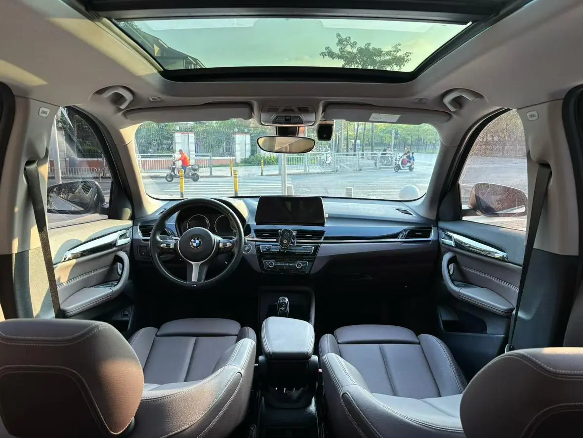 BMW X1 2022 sDrive25Li Leading