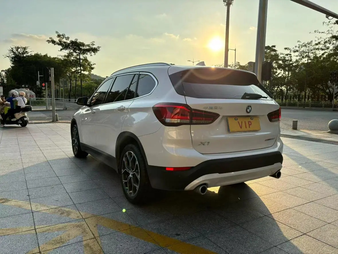 BMW X1 2022 sDrive25Li Leading