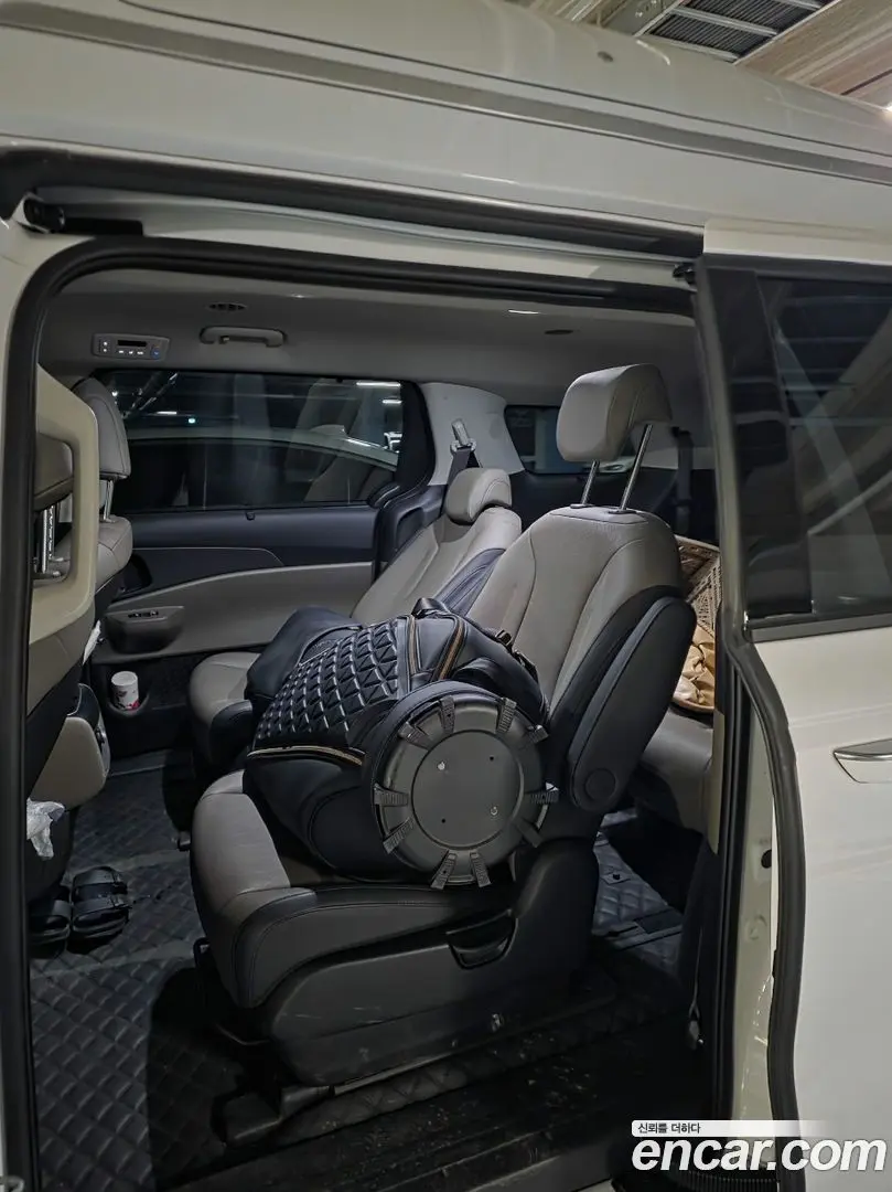 Kia Canival Diesel 9-Seater Noblesse