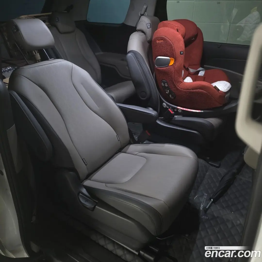 Kia Canival Diesel 9-Seater Noblesse