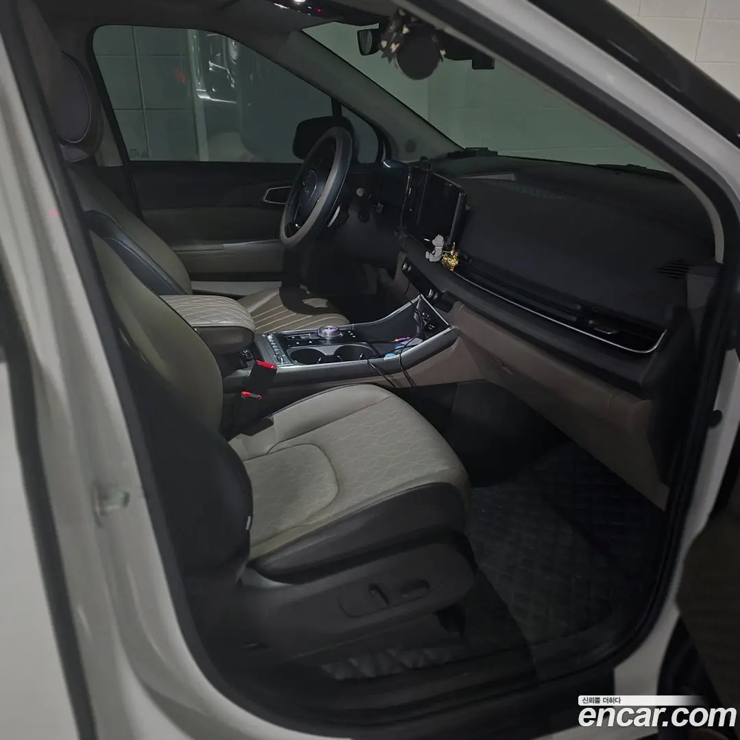 Kia Canival Diesel 9-Seater Noblesse