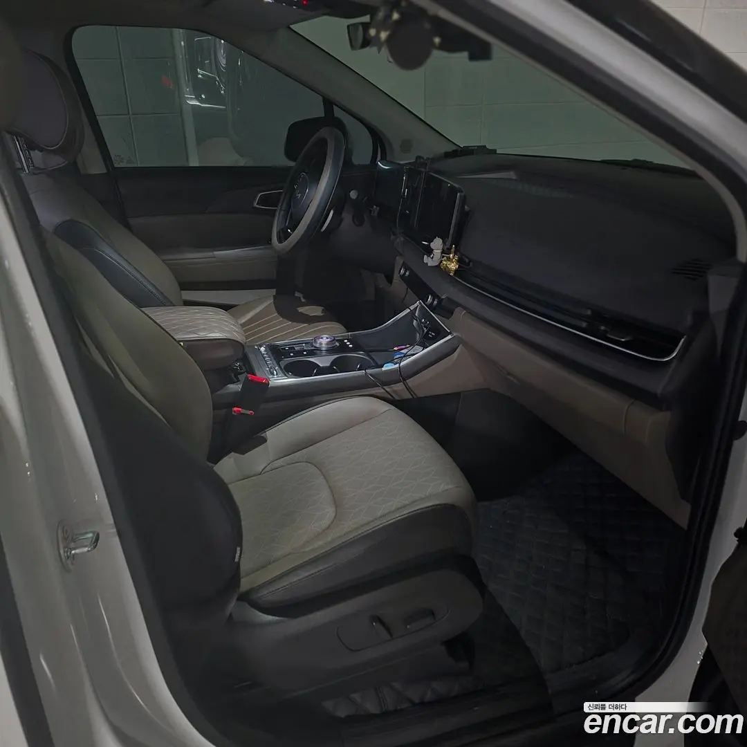 Kia Canival Diesel 9-Seater Noblesse