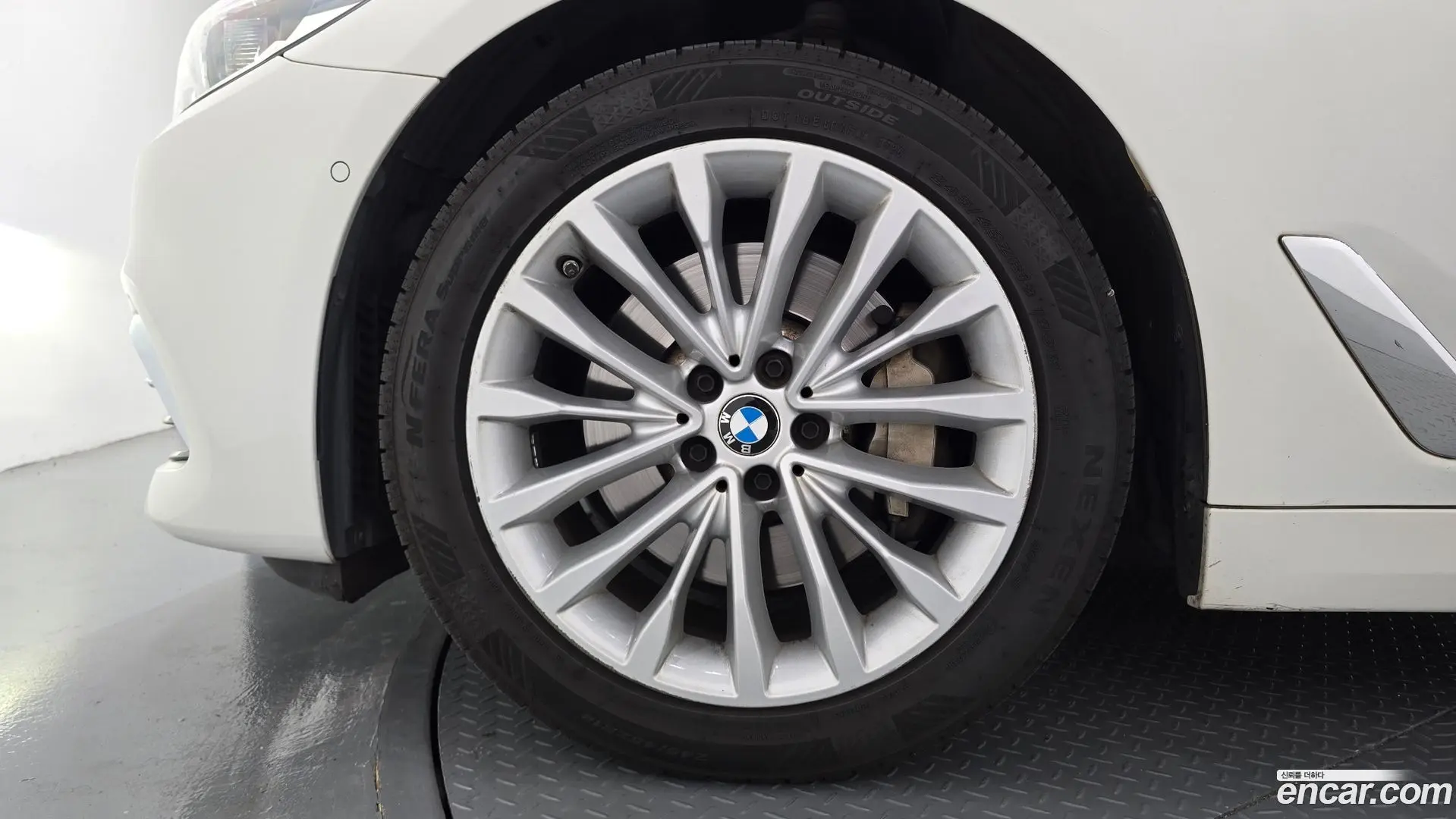 BMW 5-Series 530i xDrive Luxury Plus 2017