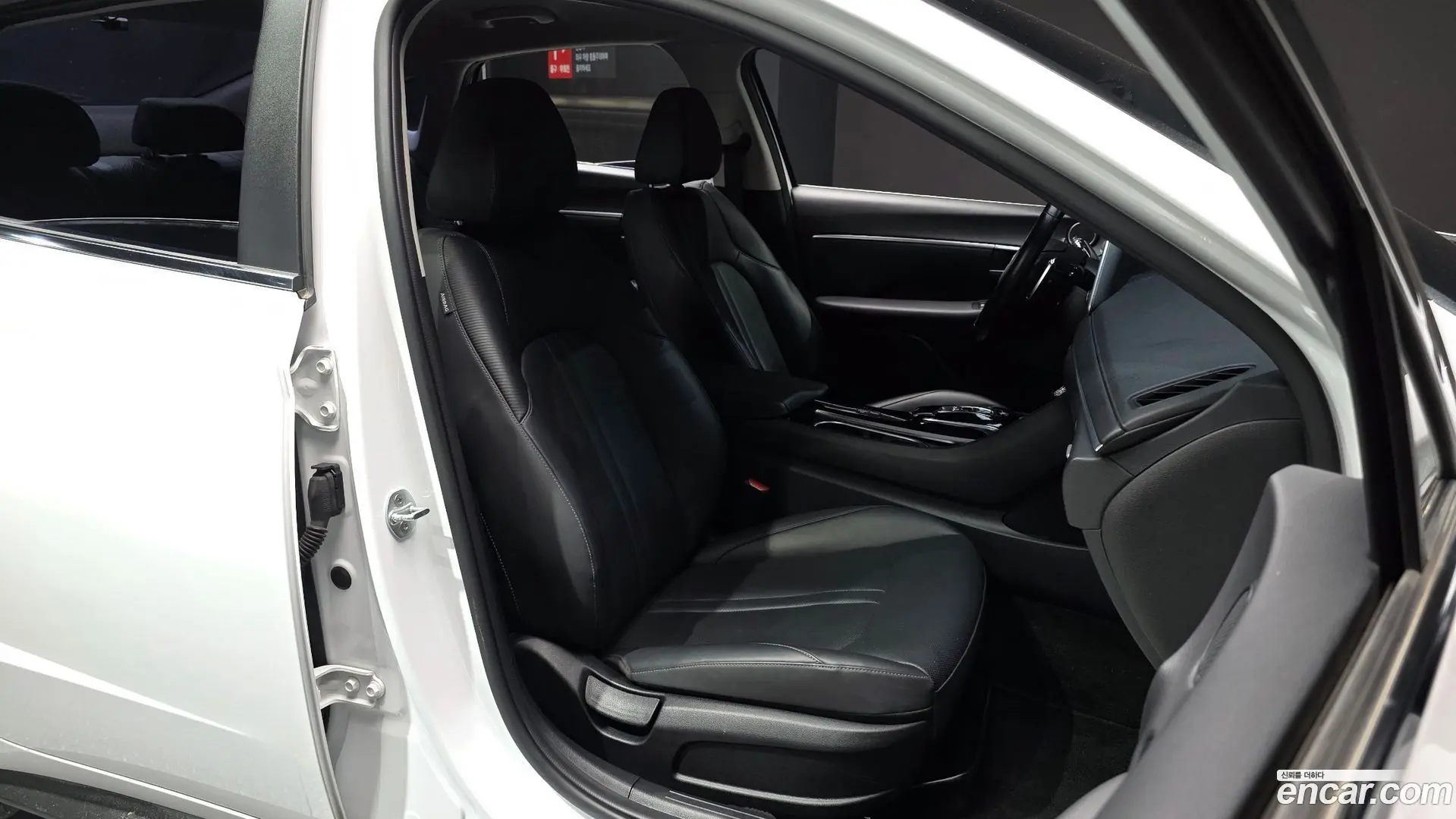 Hyundai Sonata 2.0 LPG(rental car)