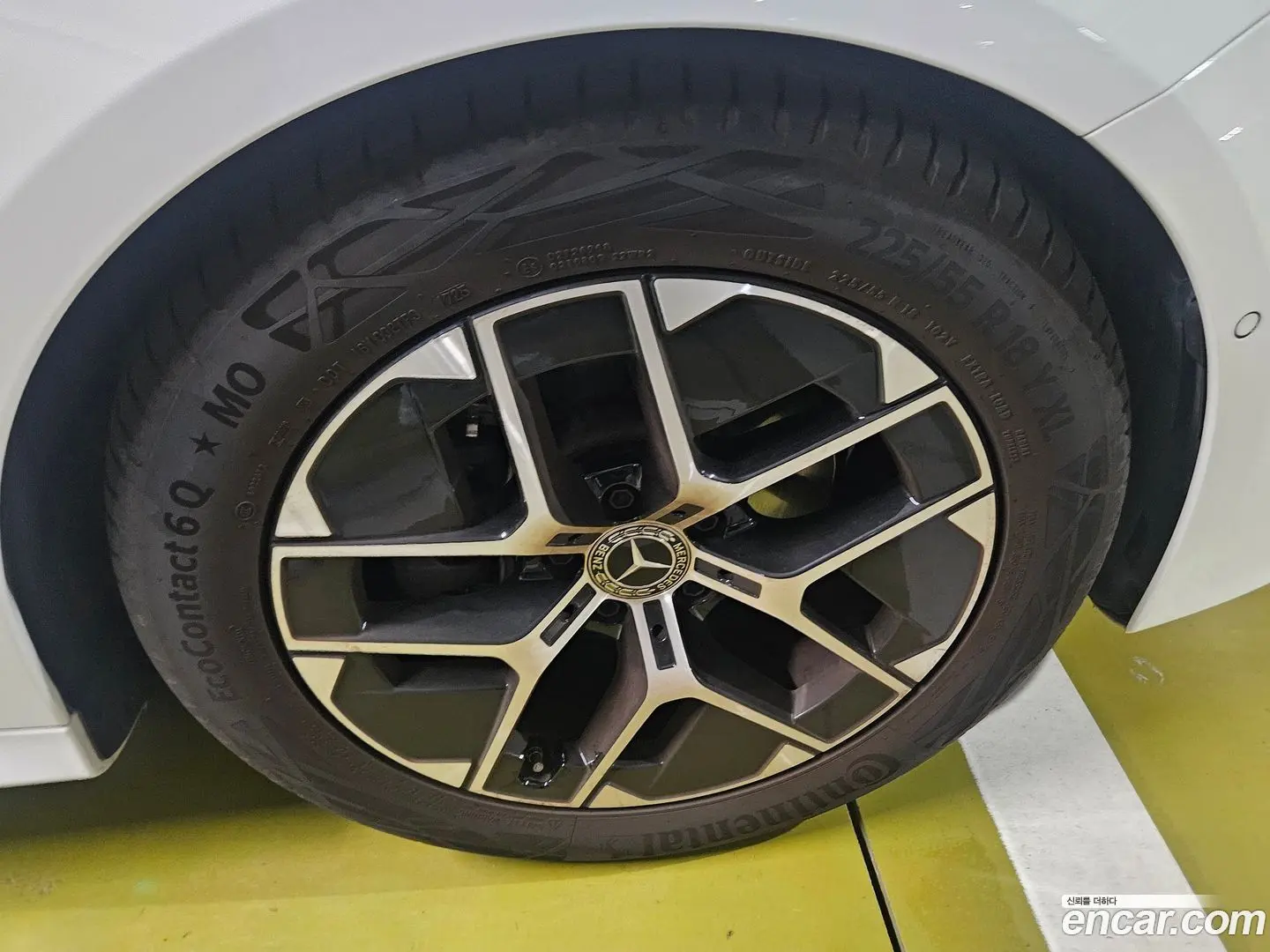 Mercedes-Benz E-Class E200 Avantgarde 2024